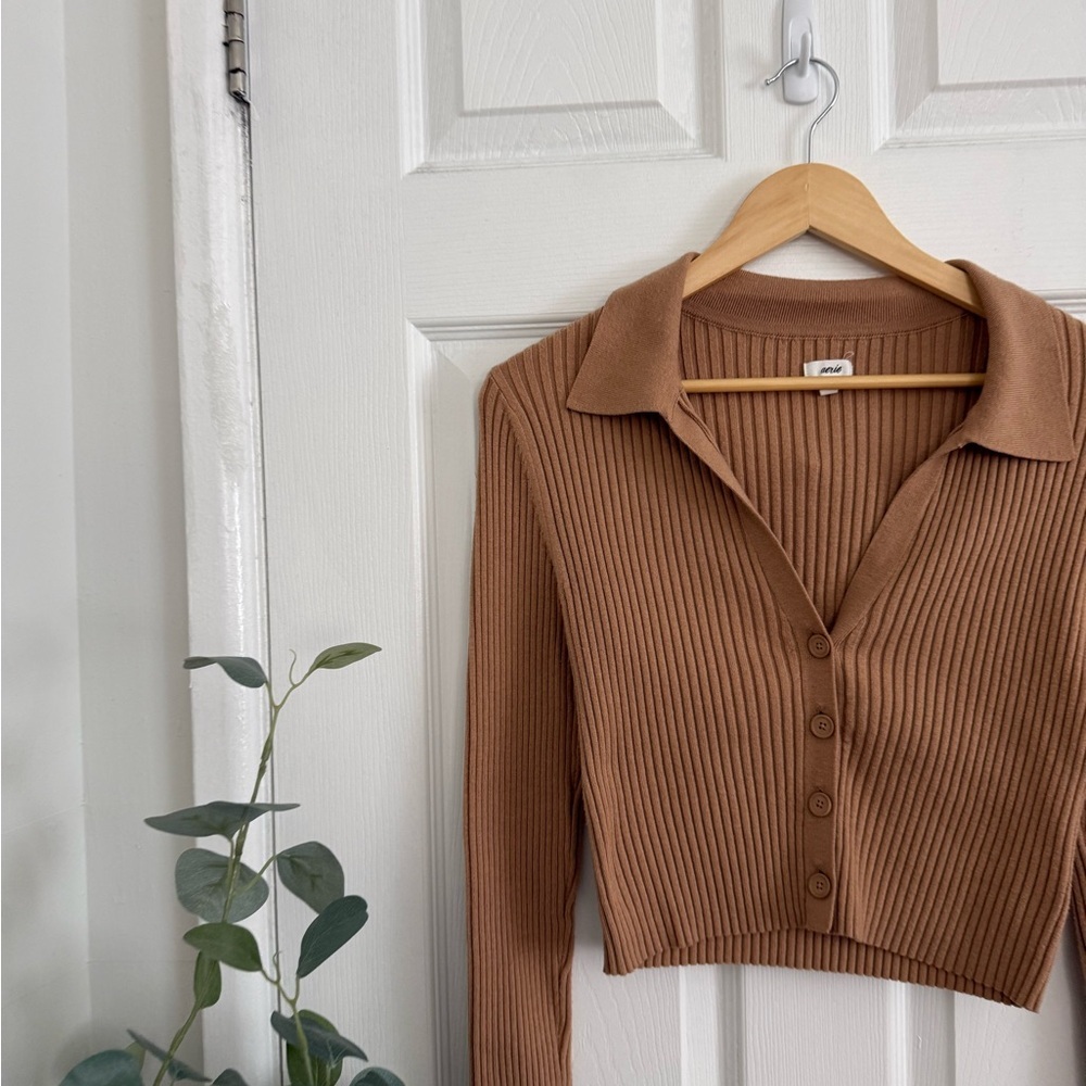Aerie Ribbed Button-Up Knit Top Camel Tan NWOT - Picture 4 of 6